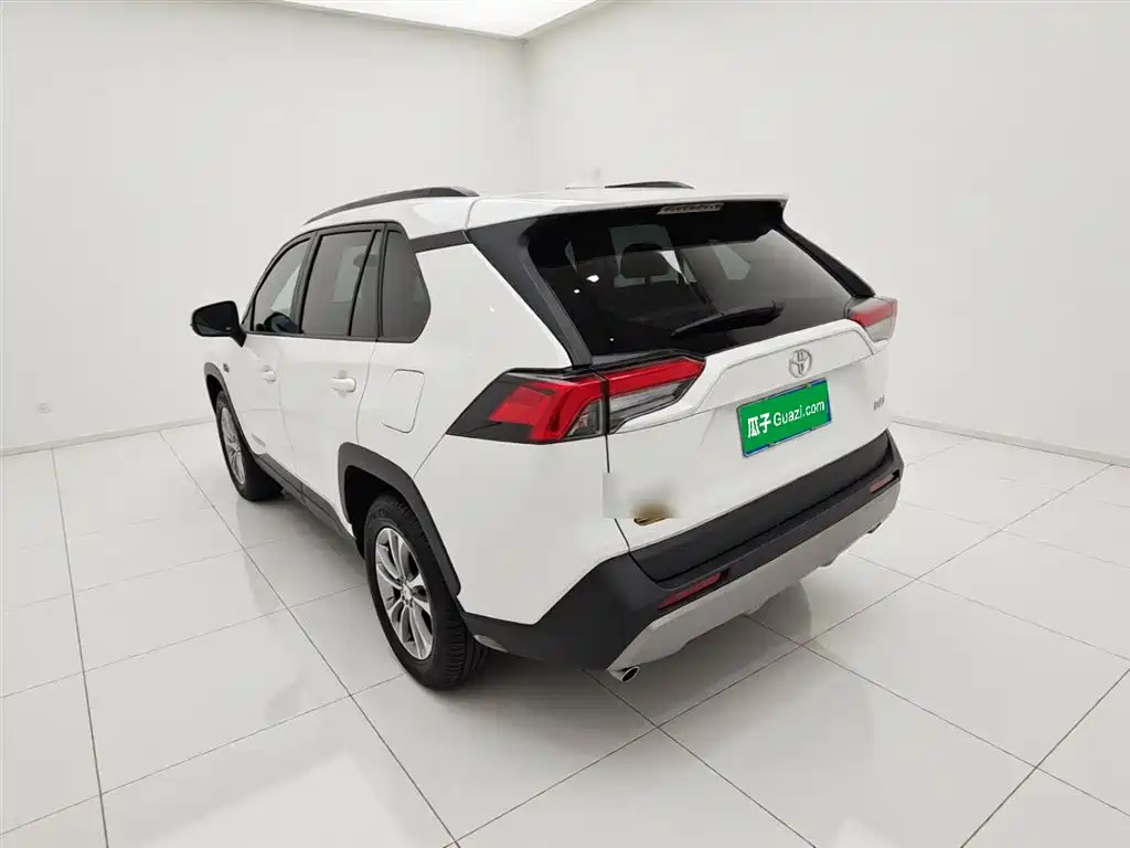 RAV4 Rongfang 2023 2.0L CVT two-wheel drive 20th anniversary platinum commemorative edition купить на сайте DeffCars