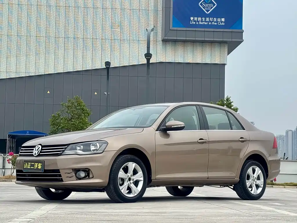 Bora 2014 1.6L manual comfort type купить на сайте DeffCars