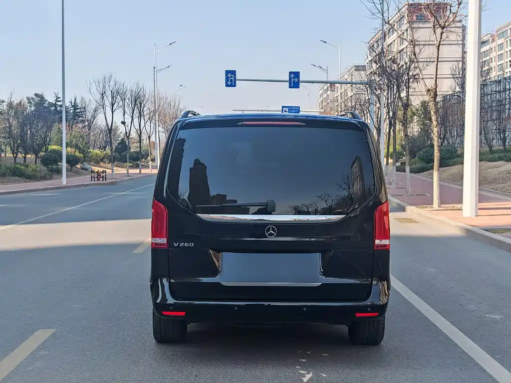 Mercedes-Benz V-Class 2020 V 260 Premium Edition купить на сайте DeffCars