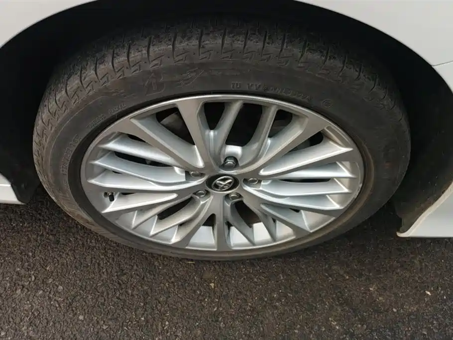 Camry 2019 facelift 2.5G Deluxe Edition купить на сайте DeffCars