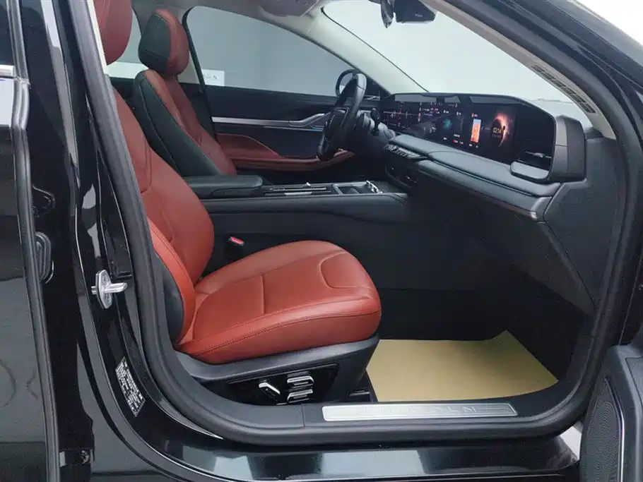 Lincoln Z 2024 2.0T Premium Edition купить на сайте DeffCars