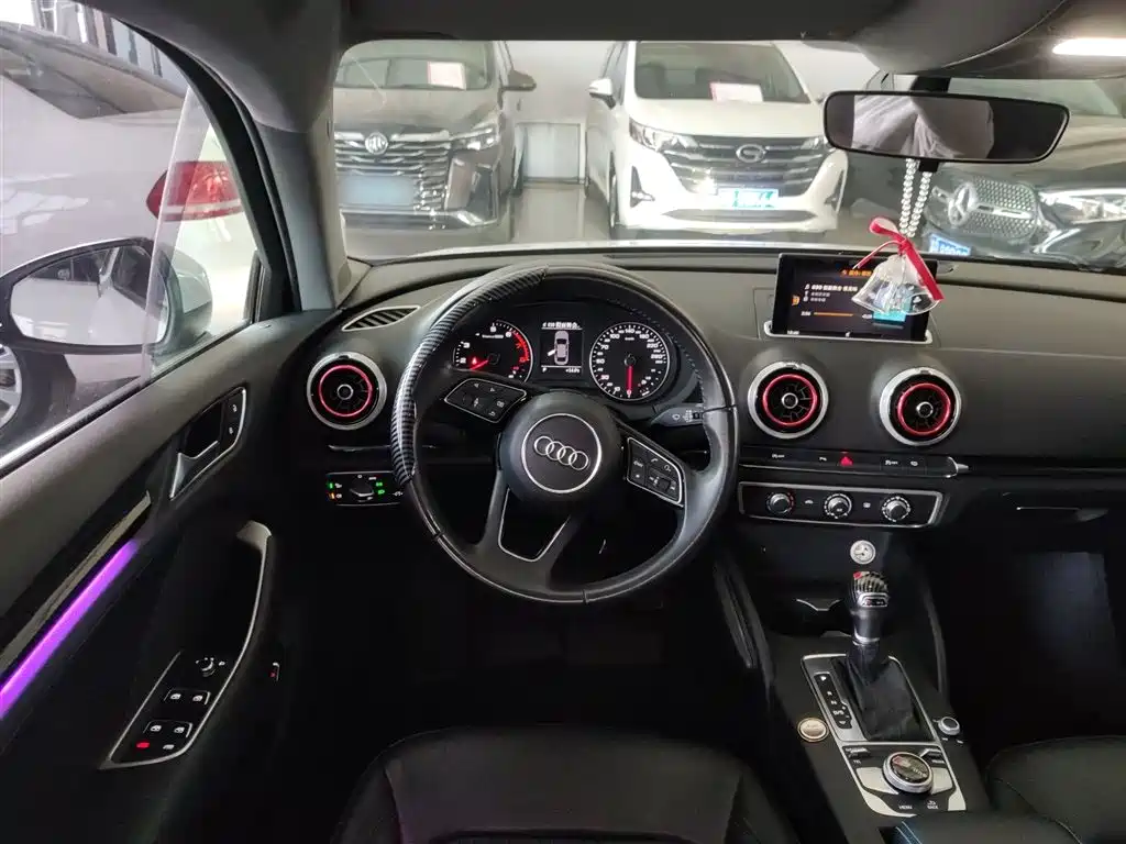 Audi A3 2018 30th Anniversary Limousine 35 TFSI Fashion купить на сайте DeffCars
