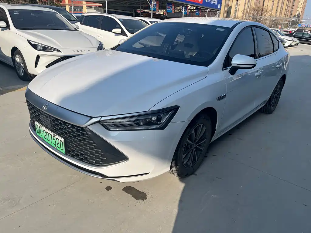 Qin PLUS 2024 Honor Edition DM-i 55KM Leading Type купить на сайте DeffCars