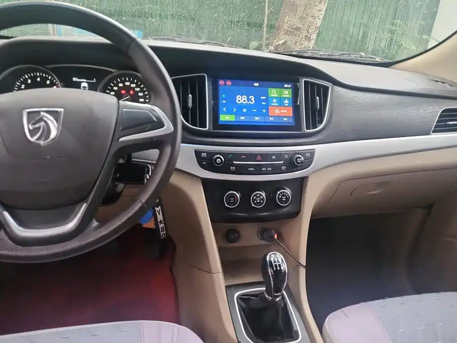 Baojun 730 2016 1.5L manual standard type 5 seats купить на сайте DeffCars