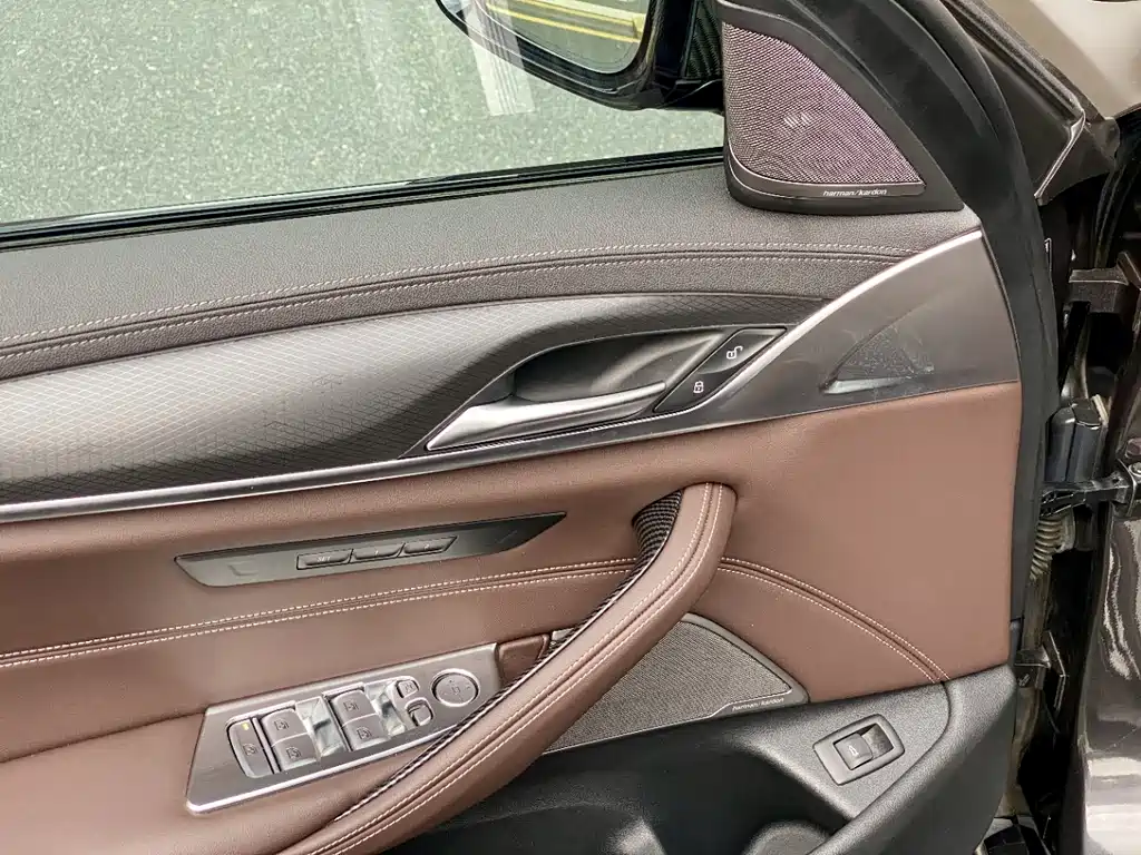 BMW 5 Series Imported 2022 540i Fashion Edition M Sports Package купить на сайте DeffCars