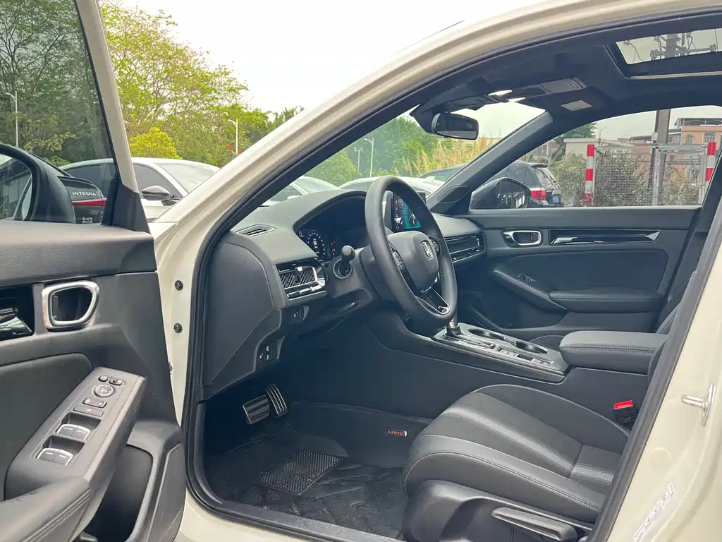 Civic 2022 240TURBO CVT combustion version купить на сайте DeffCars