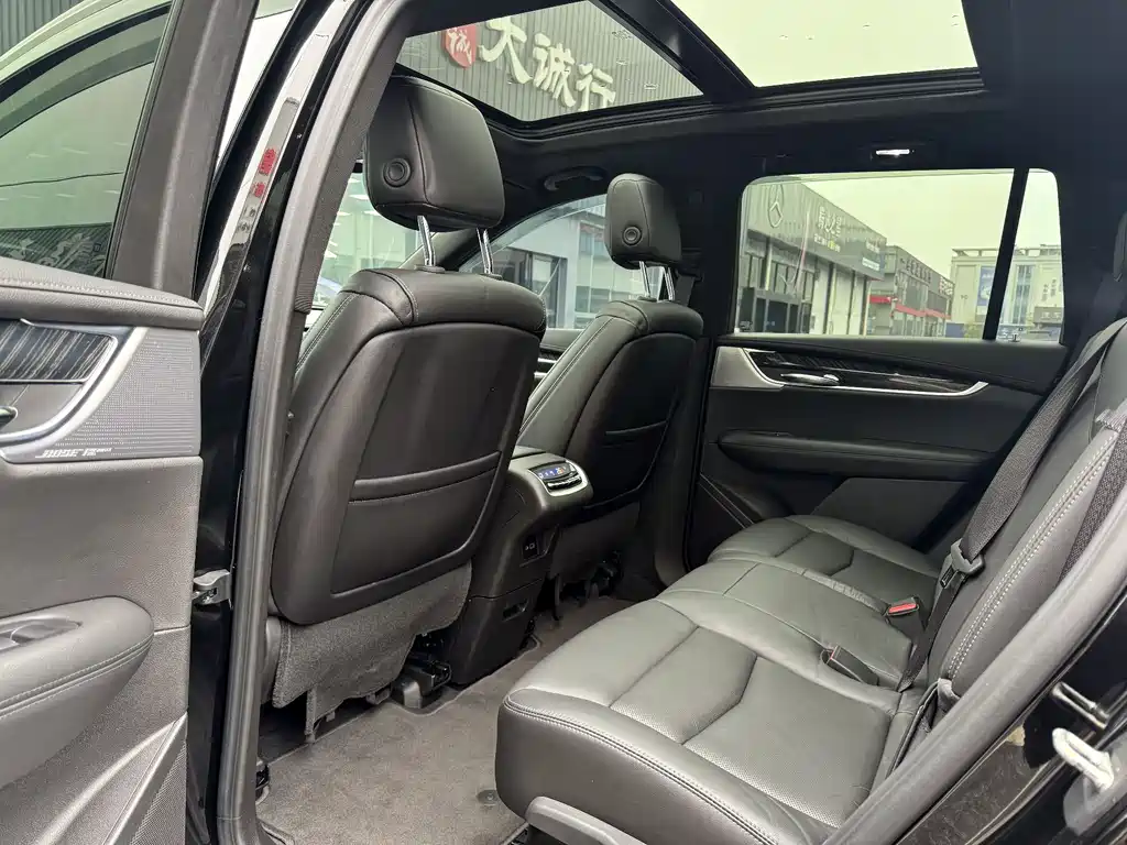 Cadillac XT6 2020 28T seven-seat four-wheel drive leading model купить на сайте DeffCars