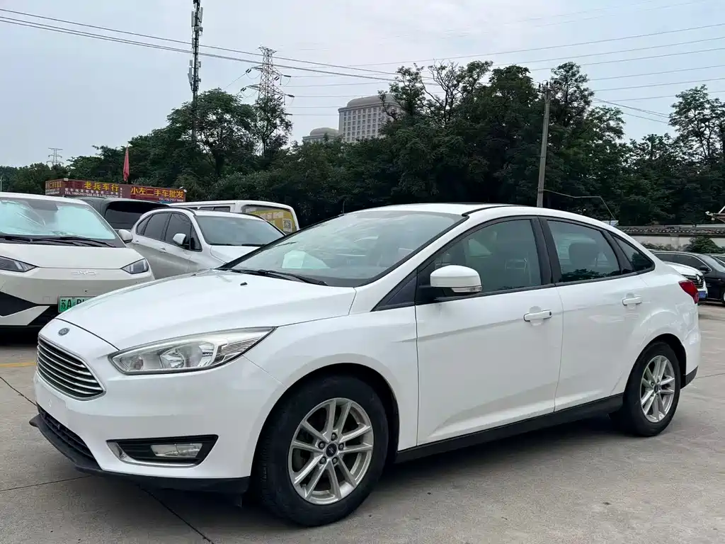 Focus 2015款 三厢 1.6L 自动风尚型 купить на сайте DeffCars