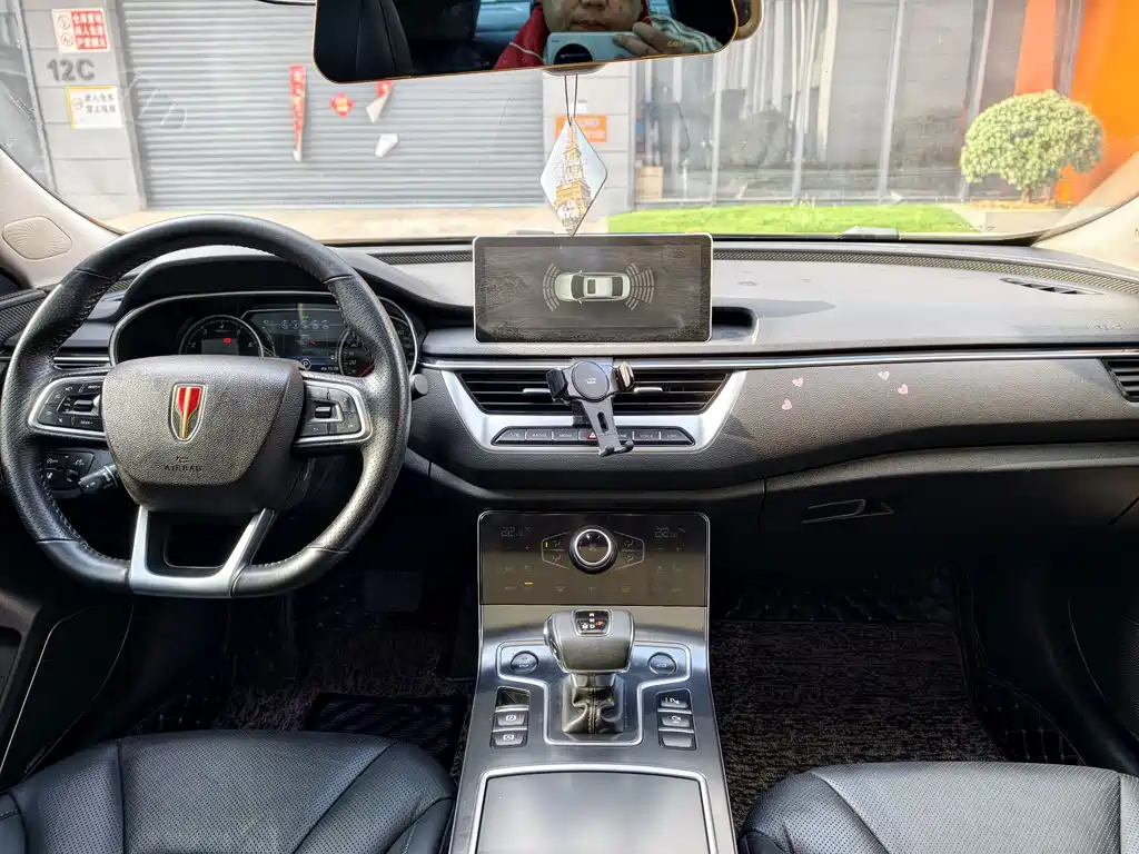 Hongqi H5 2022 Classic 1.8T Automatic Zhilianqi Chang Edition купить на сайте DeffCars