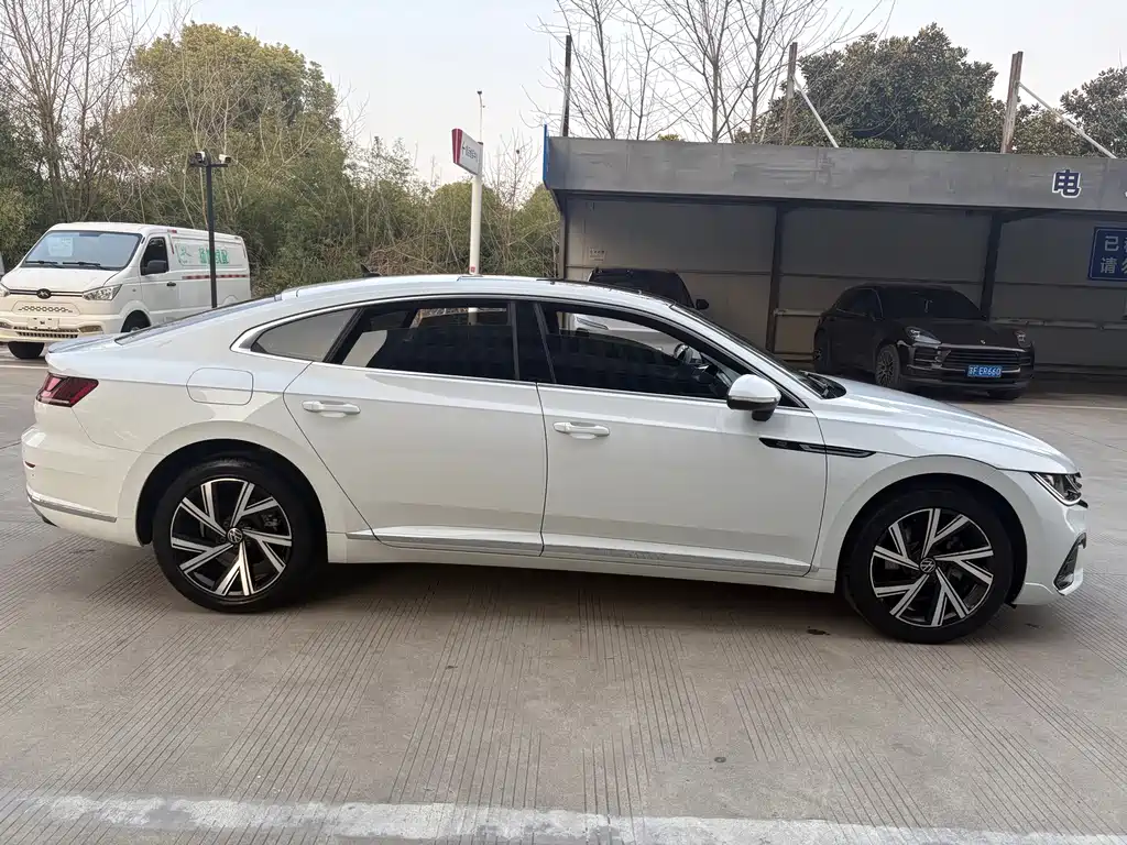 FAW-Volkswagen CC 2021 330TSI Dazzling Edition купить на сайте DeffCars
