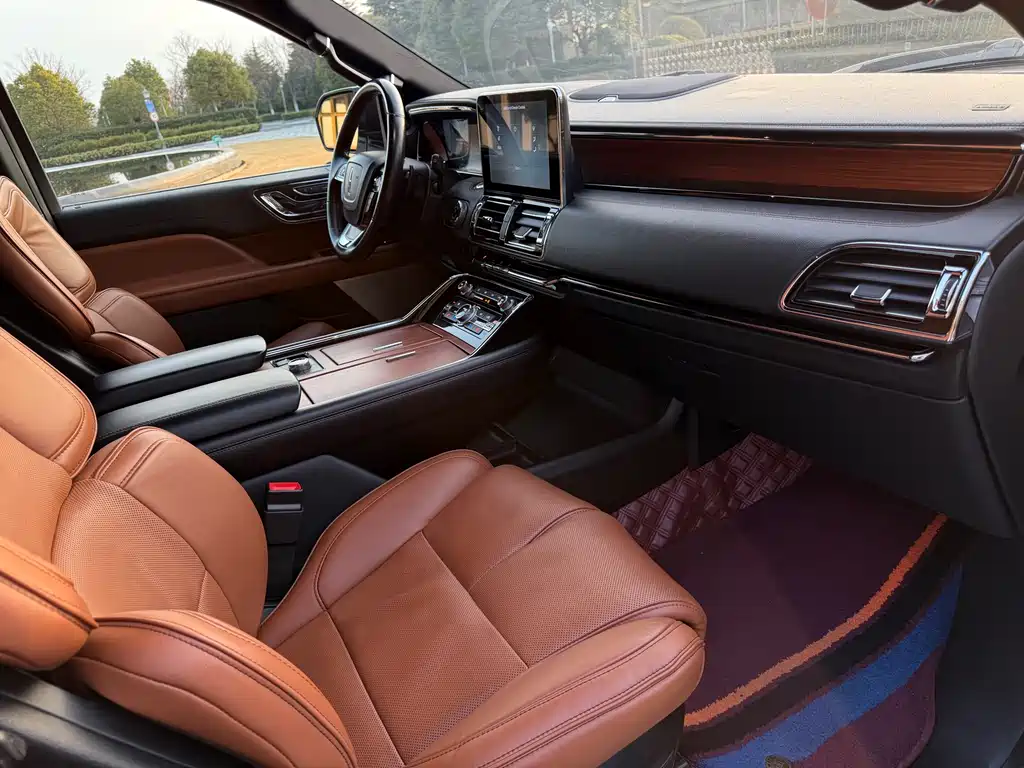 Navigator 2020 3.5T Long Axis Presidential Edition купить на сайте DeffCars