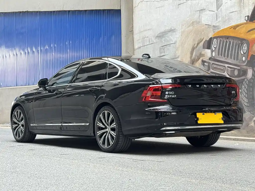 Volvo S90 2024 B5 Zhiyuan Luxury Edition купить на сайте DeffCars