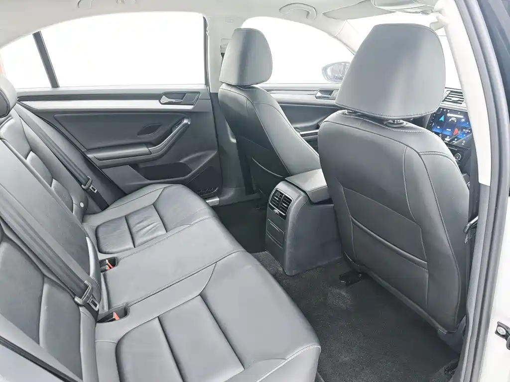 Sagitar 2018 180TSI DSG Premium Edition купить на сайте DeffCars