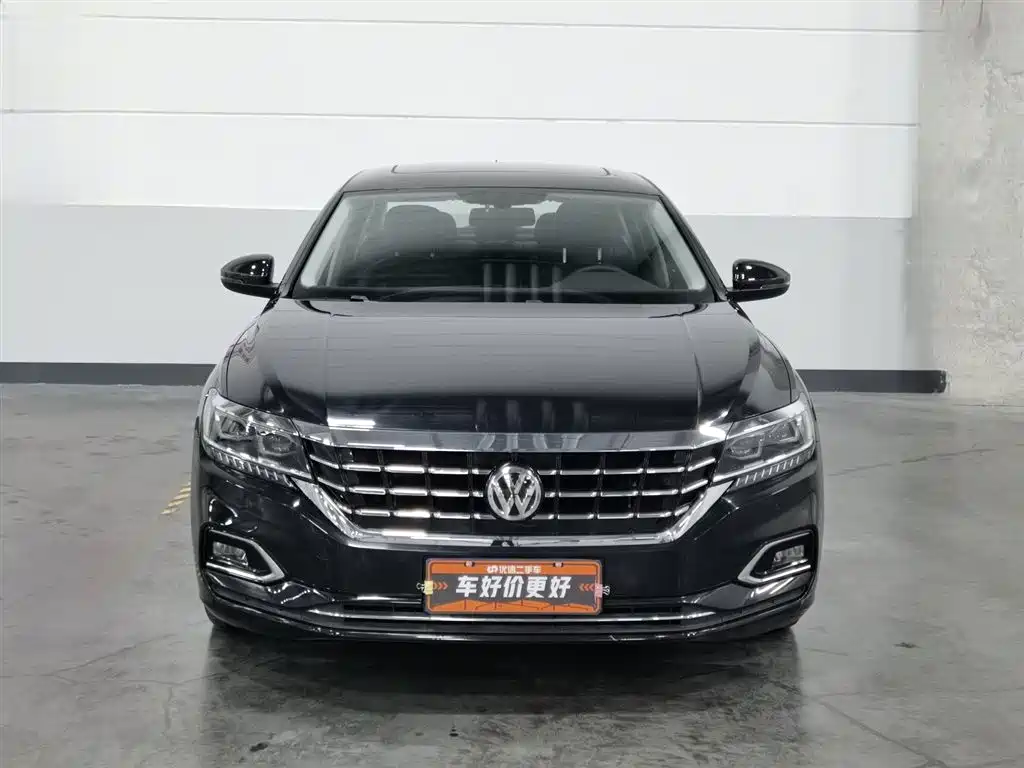 Passat 2020 330TSI Deluxe Edition National VI купить на сайте DeffCars