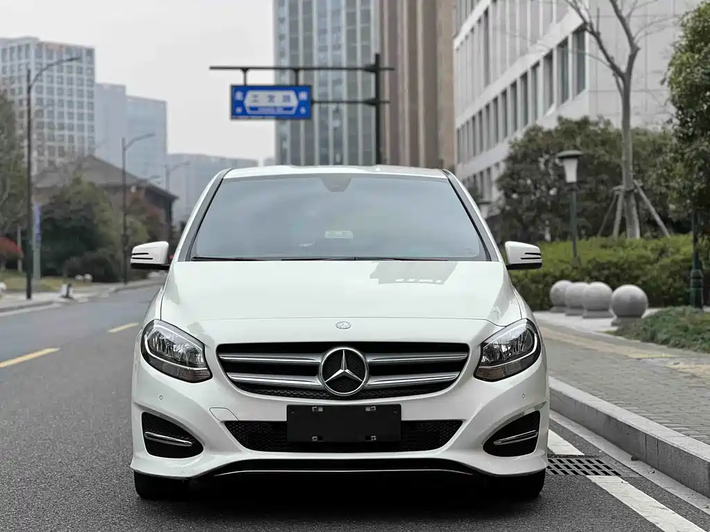 Mercedes-Benz B-Class 2017 B 180 купить на сайте DeffCars