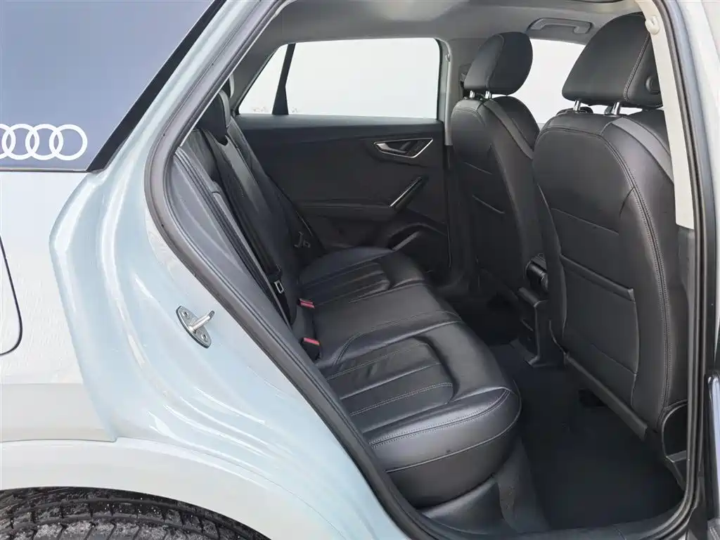 Audi Q2L 2023 35TFSI fashionable and dynamic купить на сайте DeffCars