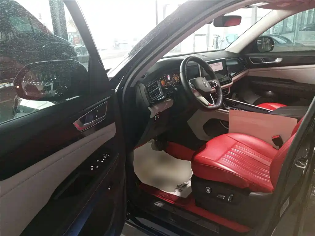 Touron 2022 330TSI two-wheel drive luxury version купить на сайте DeffCars