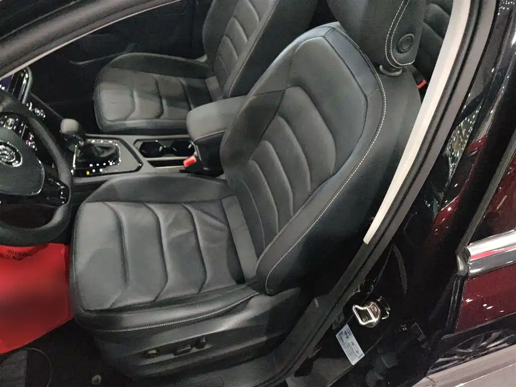 Tiguan L 2020 330TSI automatic two-wheel drive smart luxury version National VI купить на сайте DeffCars