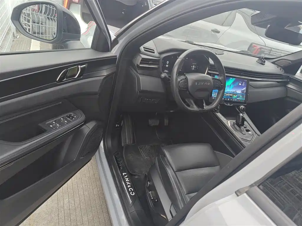 Lynk & Co 01 2023 1.5TD EM-F PM купить на сайте DeffCars