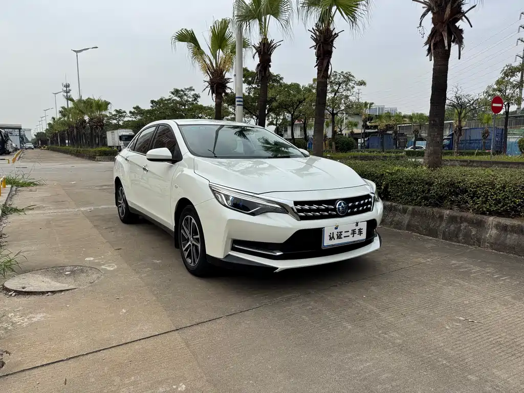 Venucia D60 2018 1.6L CVT Comfort Edition купить на сайте DeffCars