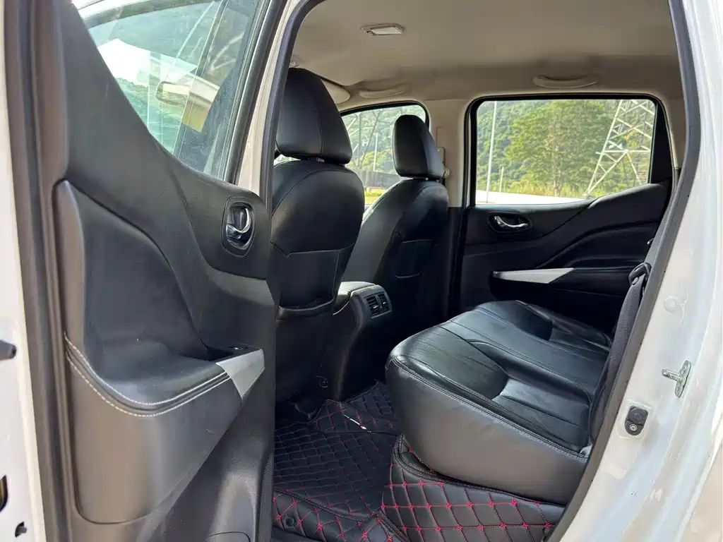 Navara 2021 2.5L automatic four-wheel drive premium model QR25 купить на сайте DeffCars