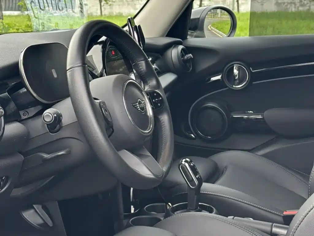 Mini 2022 1.5T COOPER Classic Five-Door Edition купить на сайте DeffCars