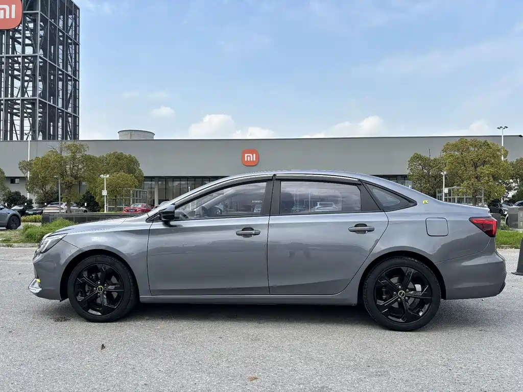 Roewe i6 MAX 2020 300TGI automatic cool smart driving version купить на сайте DeffCars