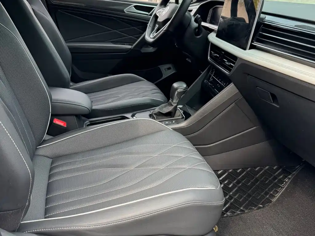 Tiguan L 2023 330TSI automatic two-wheel drive R-Line version купить на сайте DeffCars