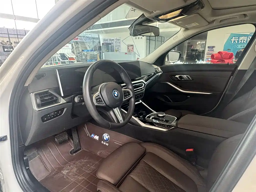 BMW i3 2024 eDrive 35 L купить на сайте DeffCars
