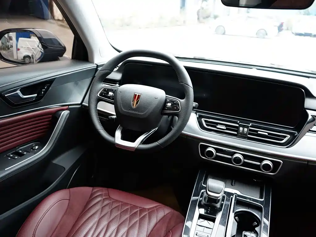 Hongqi HS5 2023 2.0T Qixiang Pro version купить на сайте DeffCars