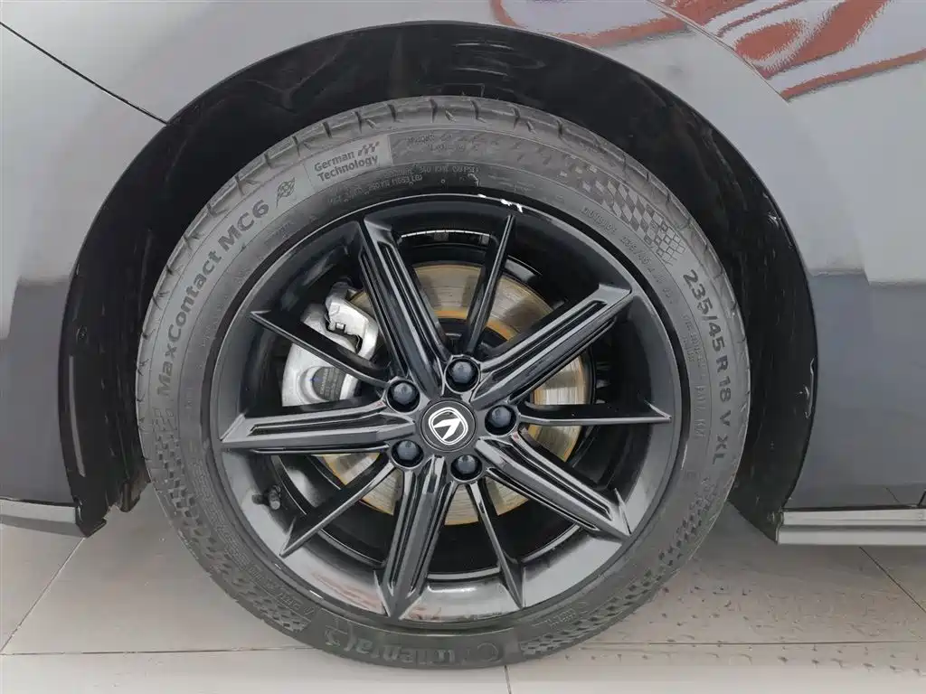 Changan UNI-V Smart iDD 2023 Smart iDD 1.5T 113km smart cool model купить на сайте DeffCars
