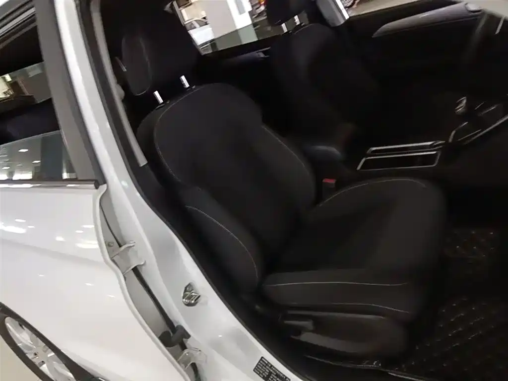 Haval M6 2021 PLUS 1.5T DCT Elite Intelligent Connected Model купить на сайте DeffCars