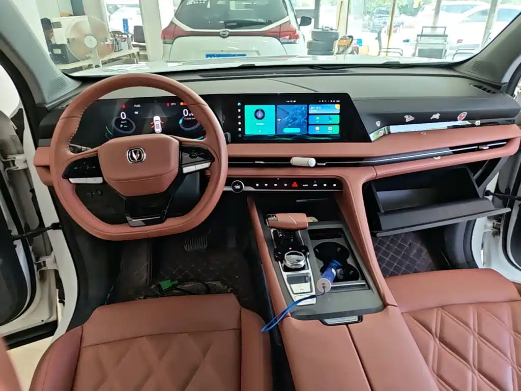 Changan CS 75 PLUS 2023 third generation 1.5T automatic premium model купить на сайте DeffCars
