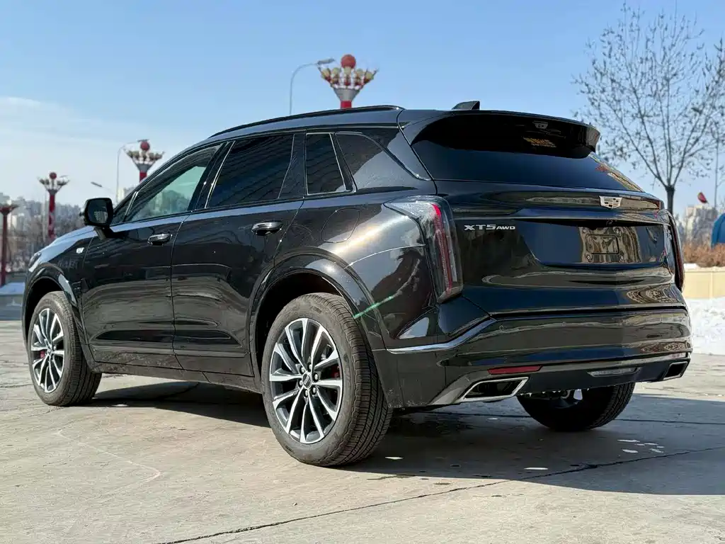 Cadillac XT5 2025 2.0T Premium Model купить на сайте DeffCars