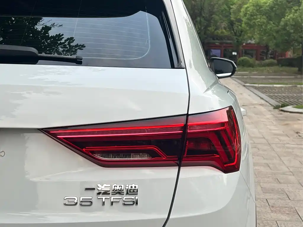 Audi Q3 2022 35 TFSI Fashionable and Elegant купить на сайте DeffCars