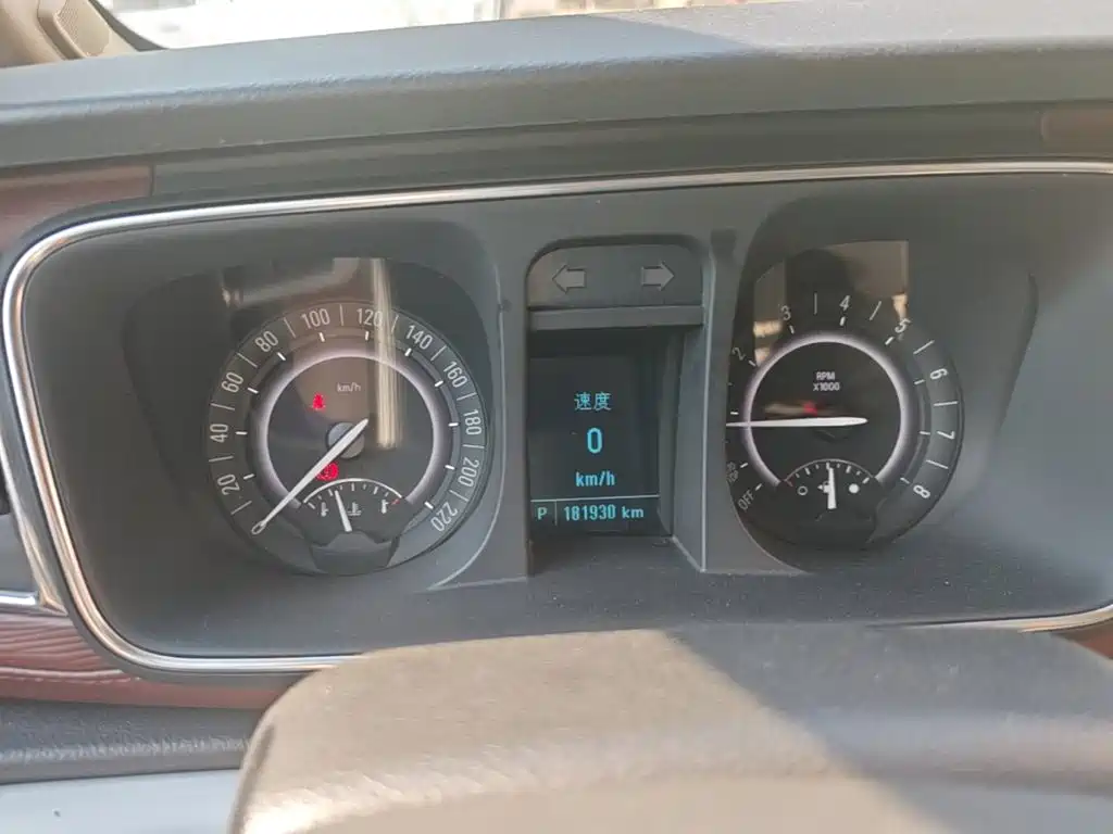 Buick GL8 2018 28T Comfort Type National VI купить на сайте DeffCars