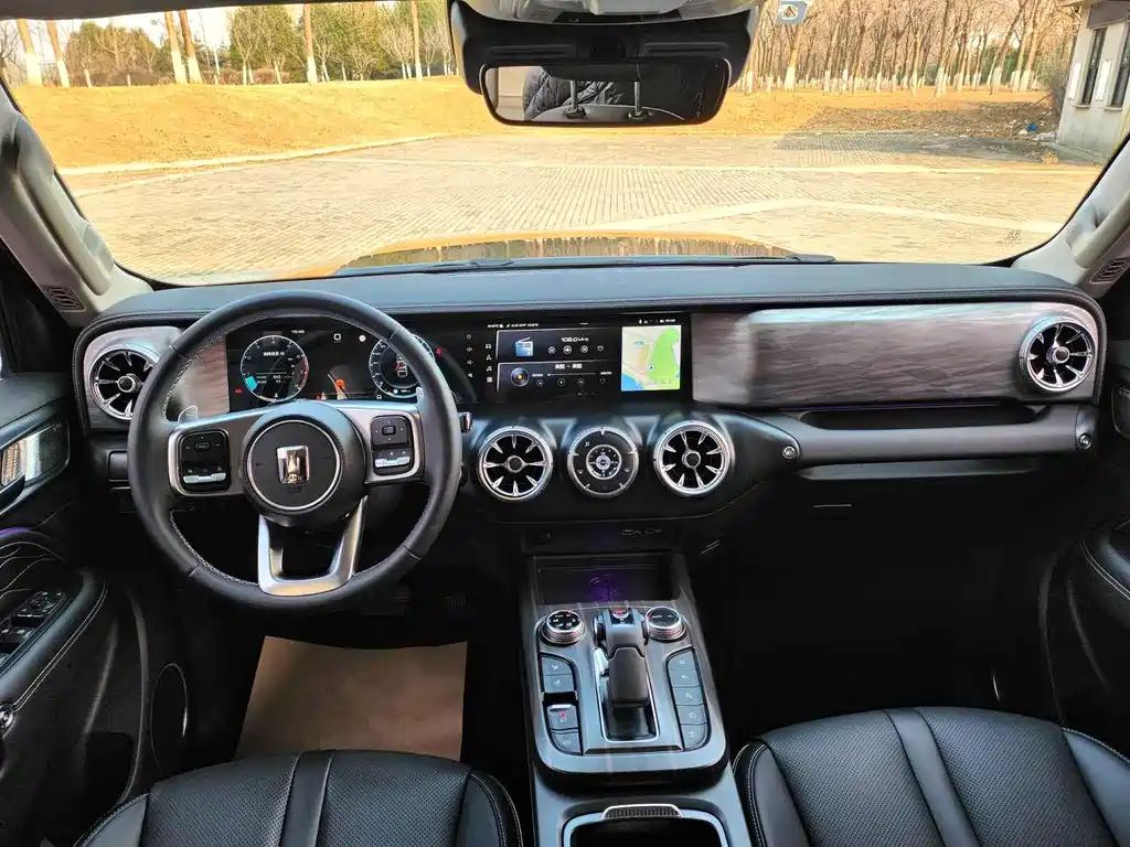 Tank 300 2023 Off-Road Version 2.0T Challenger купить на сайте DeffCars