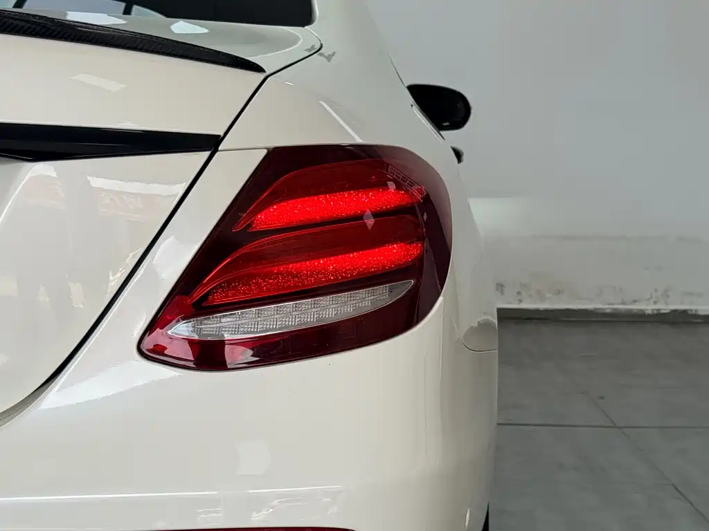 Mercedes-Benz E-Class 2016 E 300 L Fashion Model купить на сайте DeffCars