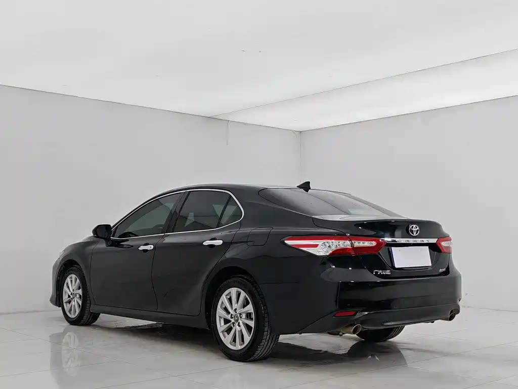 Camry 2021 2.0G Deluxe Edition купить на сайте DeffCars