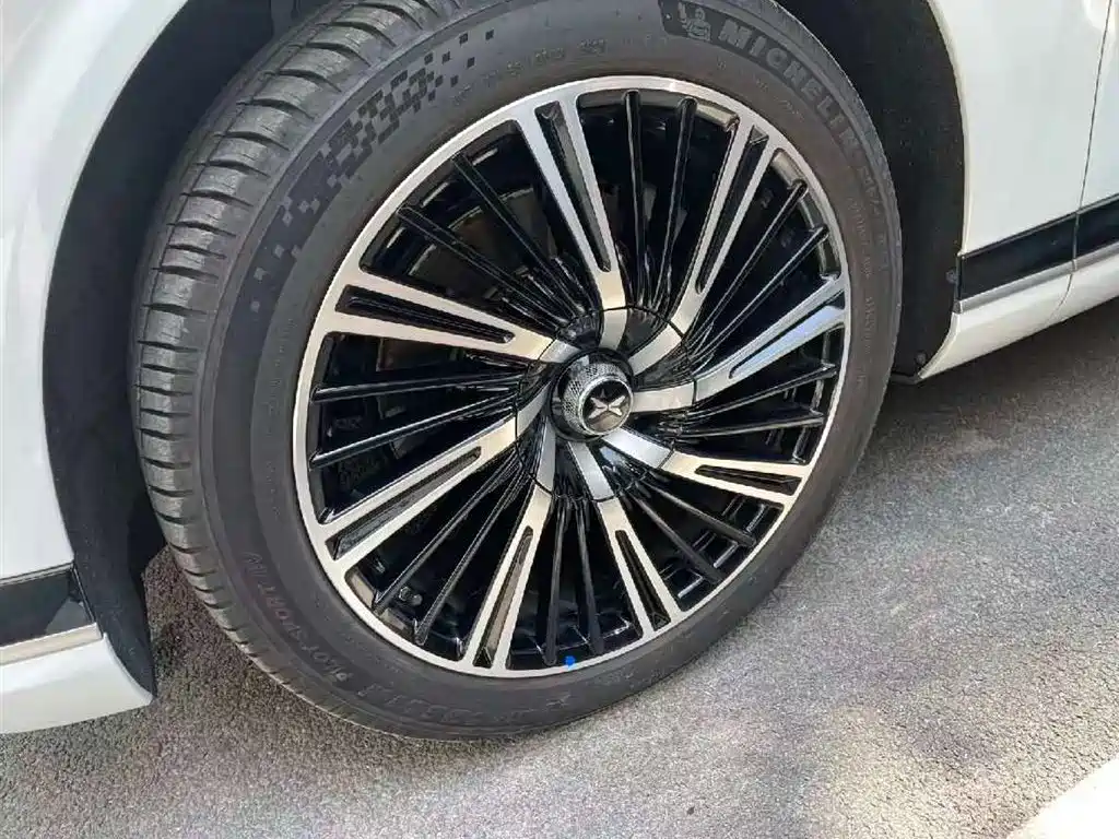 Xpeng G9 2024 model 702 Max купить на сайте DeffCars