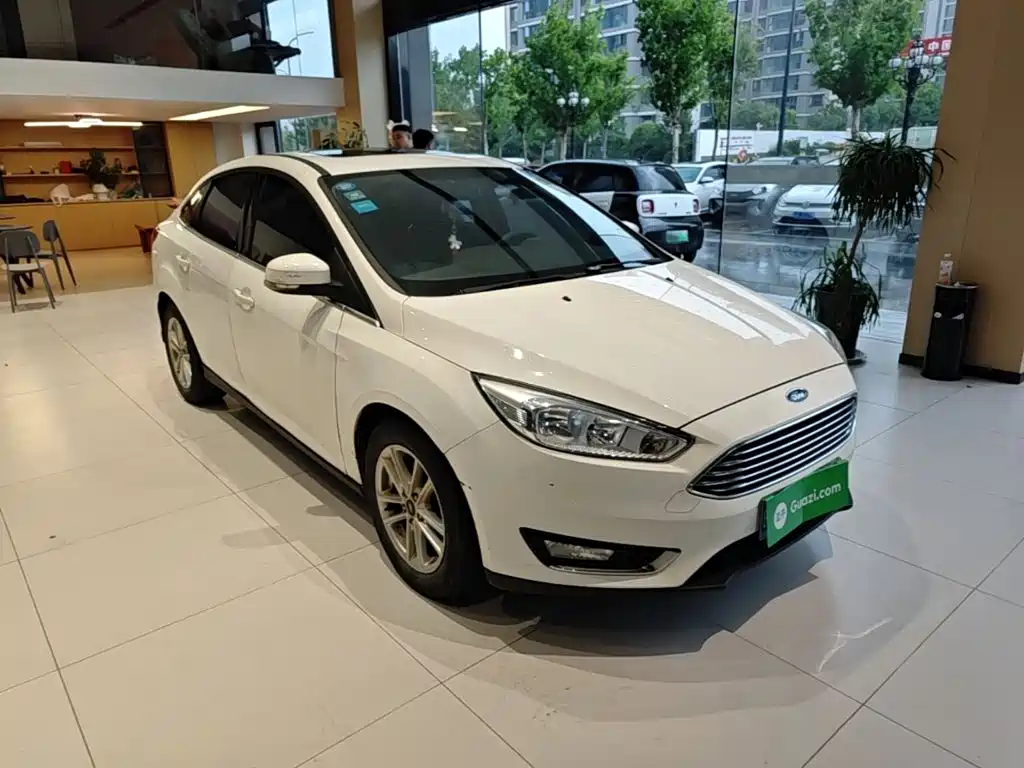 Focus 2017 Three-Car EcoBoost 180 Automatic Elite купить на сайте DeffCars