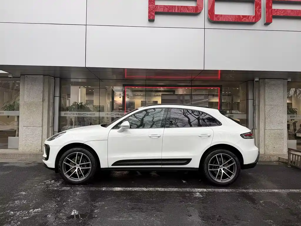 Macan 2024 Macan 2.0T купить на сайте DeffCars