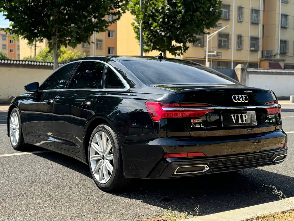 The Audi A6L 2022 45 TFSI is sporty купить на сайте DeffCars