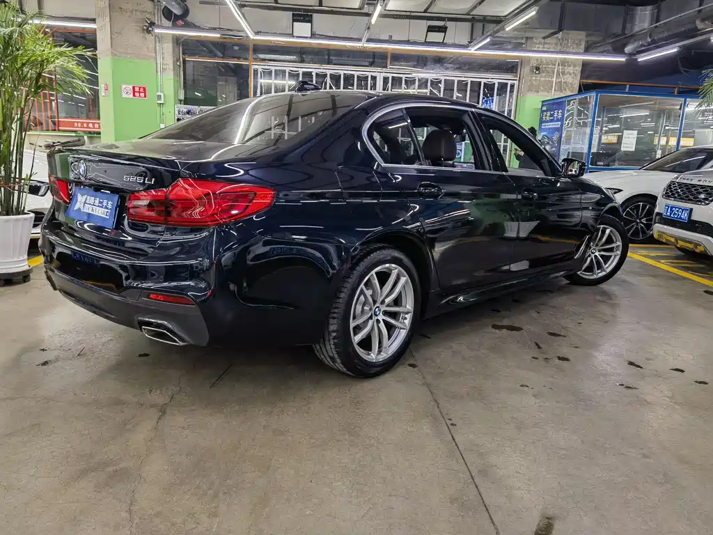 BMW 5 Series 2020 525Li M Sports Package купить на сайте DeffCars