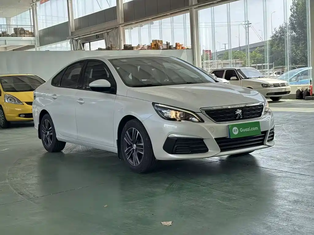 Peugeot 308 2016 1.6L manual fashion version купить на сайте DeffCars