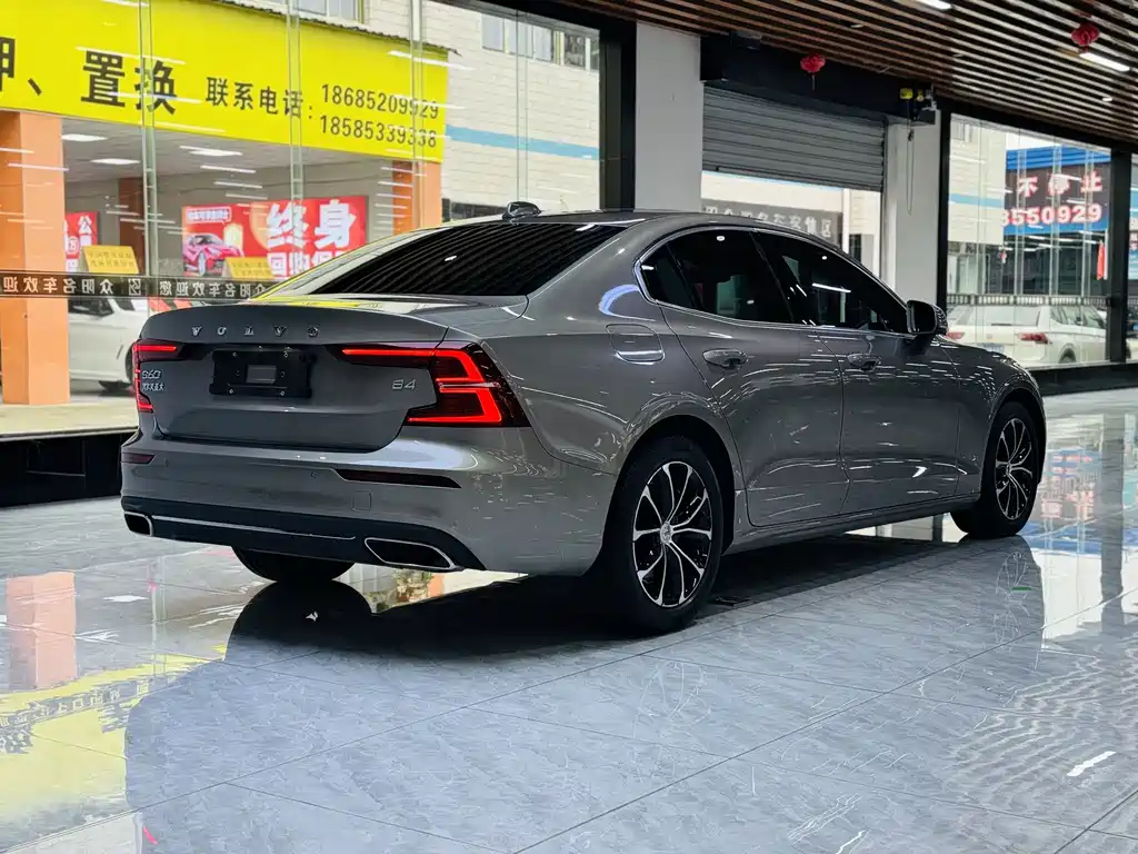 Volvo S60 2022 B4 Zhiyi Luxury Edition купить на сайте DeffCars