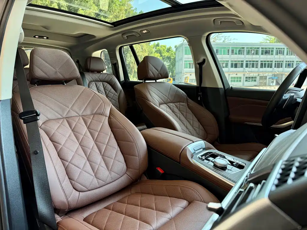 BMW X7 2023 xDrive40i Leading Luxury Package купить на сайте DeffCars