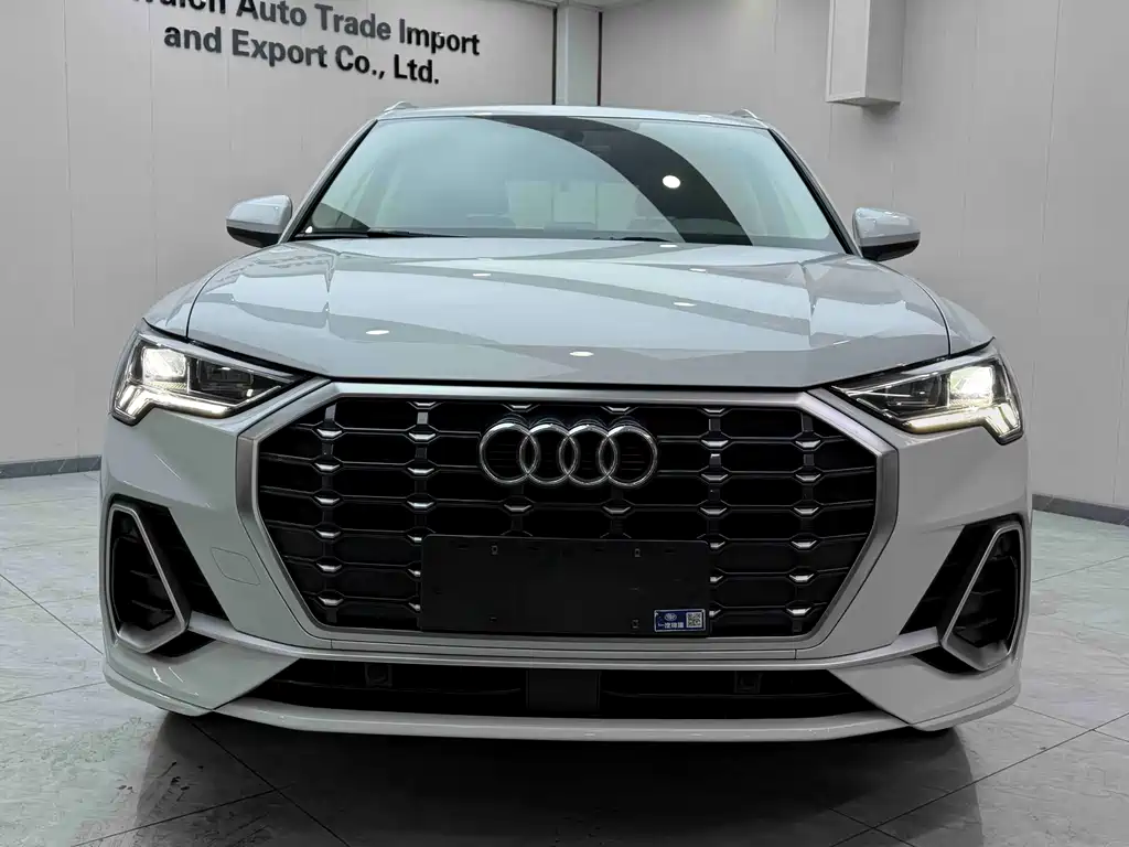Audi Q3 2022 35 TFSI Fashionable and Dynamic купить на сайте DeffCars