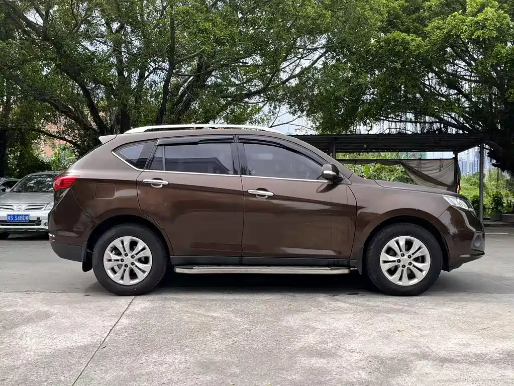 Landwind X5 2013 2.0T Manual Edition купить на сайте DeffCars