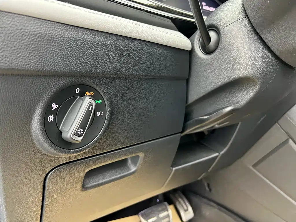 Tiguan L 2023 330TSI automatic two-wheel drive R-Line version купить на сайте DeffCars